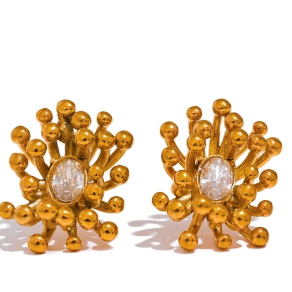 Jewelry - Flower Plant Stud Earrings Gold Color